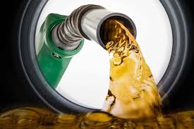 கேகாலையில் சுற்றிவளைக்கப்பட்ட 'நடமாடும் எரிபொருள் நிலையம்': 1,235 லீட்டர் டீசல் மற்றும் லொறி பறிமுதல்!